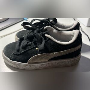 Puma Black and White Sneakers Classic Suede Design